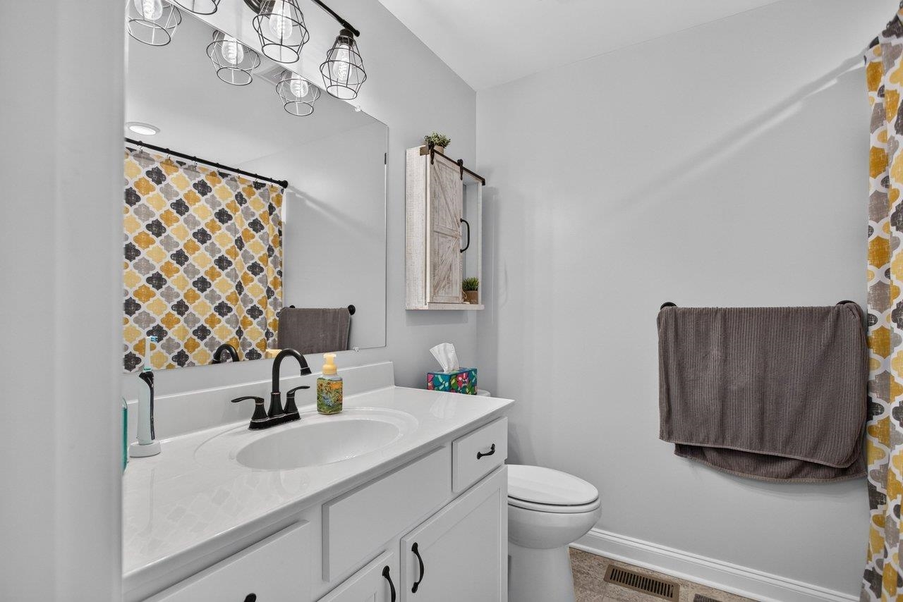 1080 Bluemoon Dr photo 44