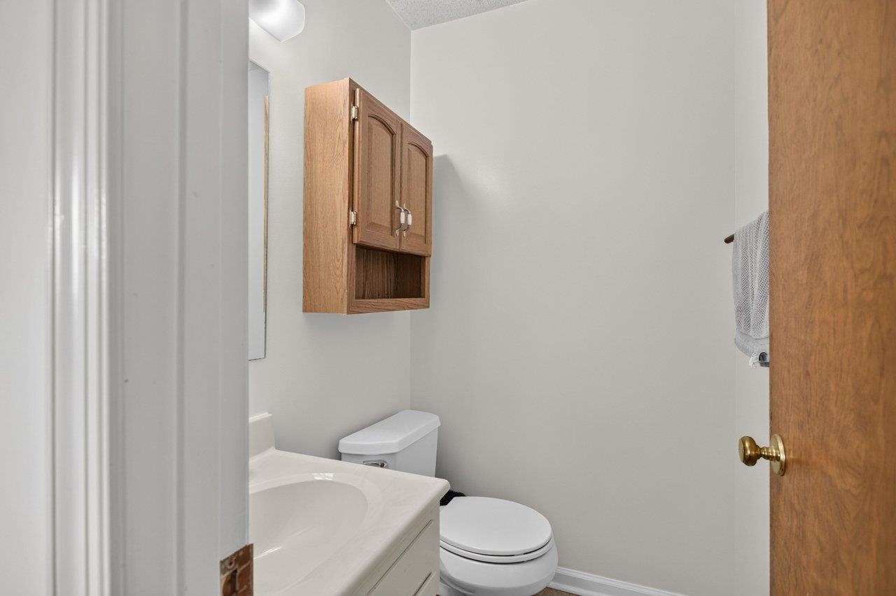 15 Village Sq photo 24