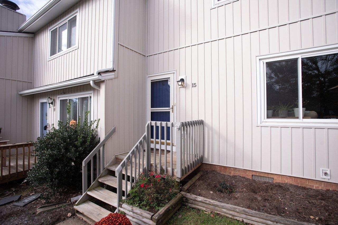 15 Village Sq photo 38