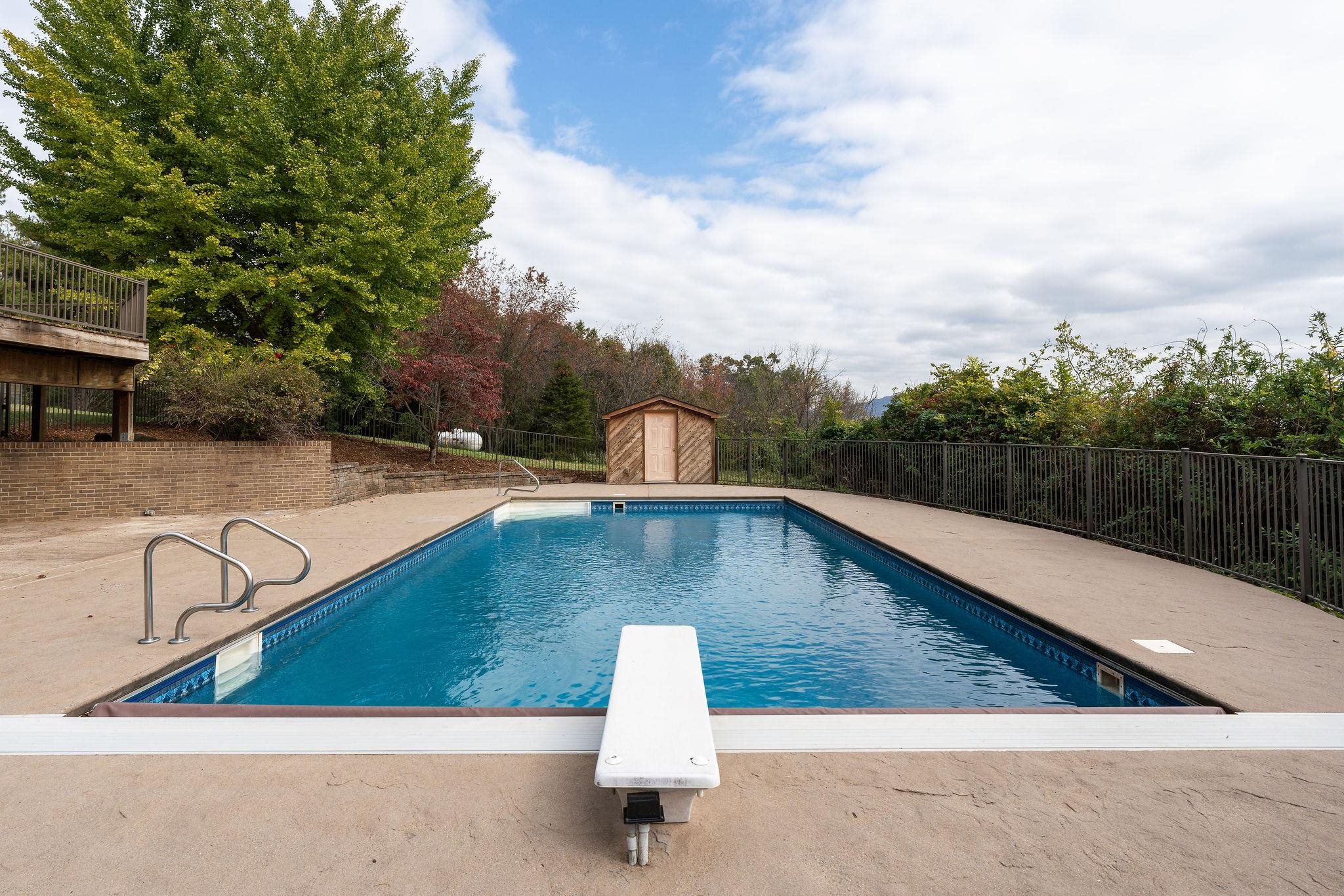 4645 Pleasant Valley Rd photo 40