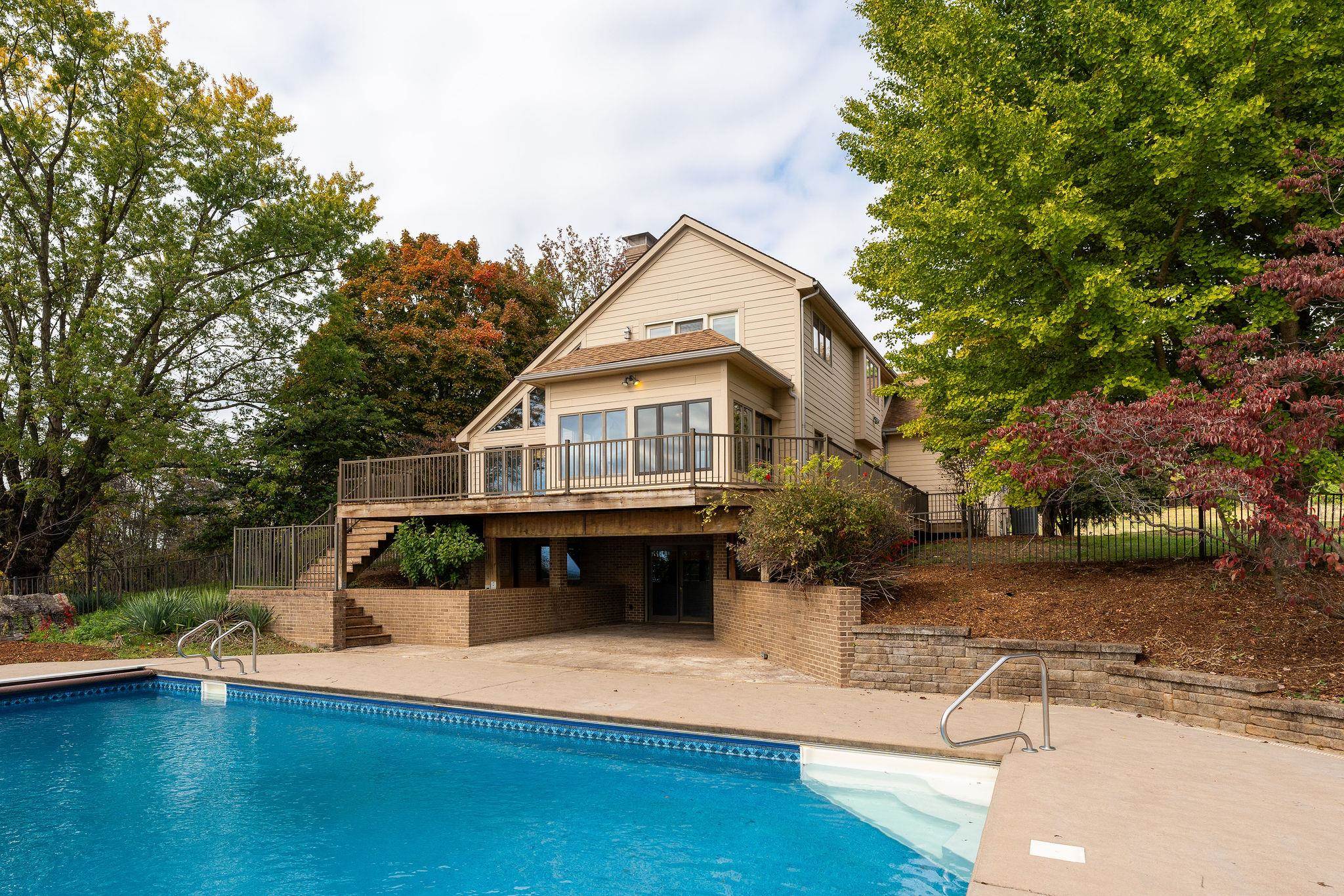 4645 Pleasant Valley Rd photo 42