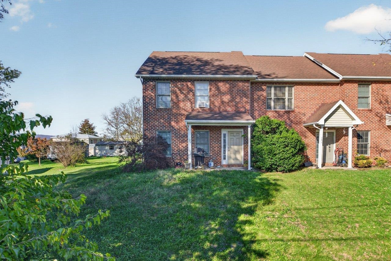 139 Jackson St