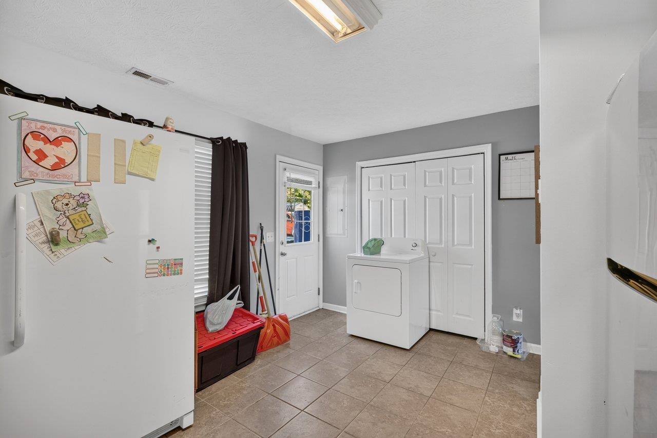139 Jackson St photo 11