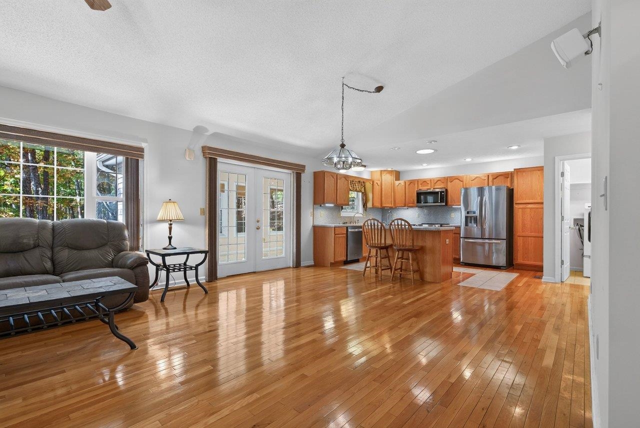149 Pleasant Ln photo 14