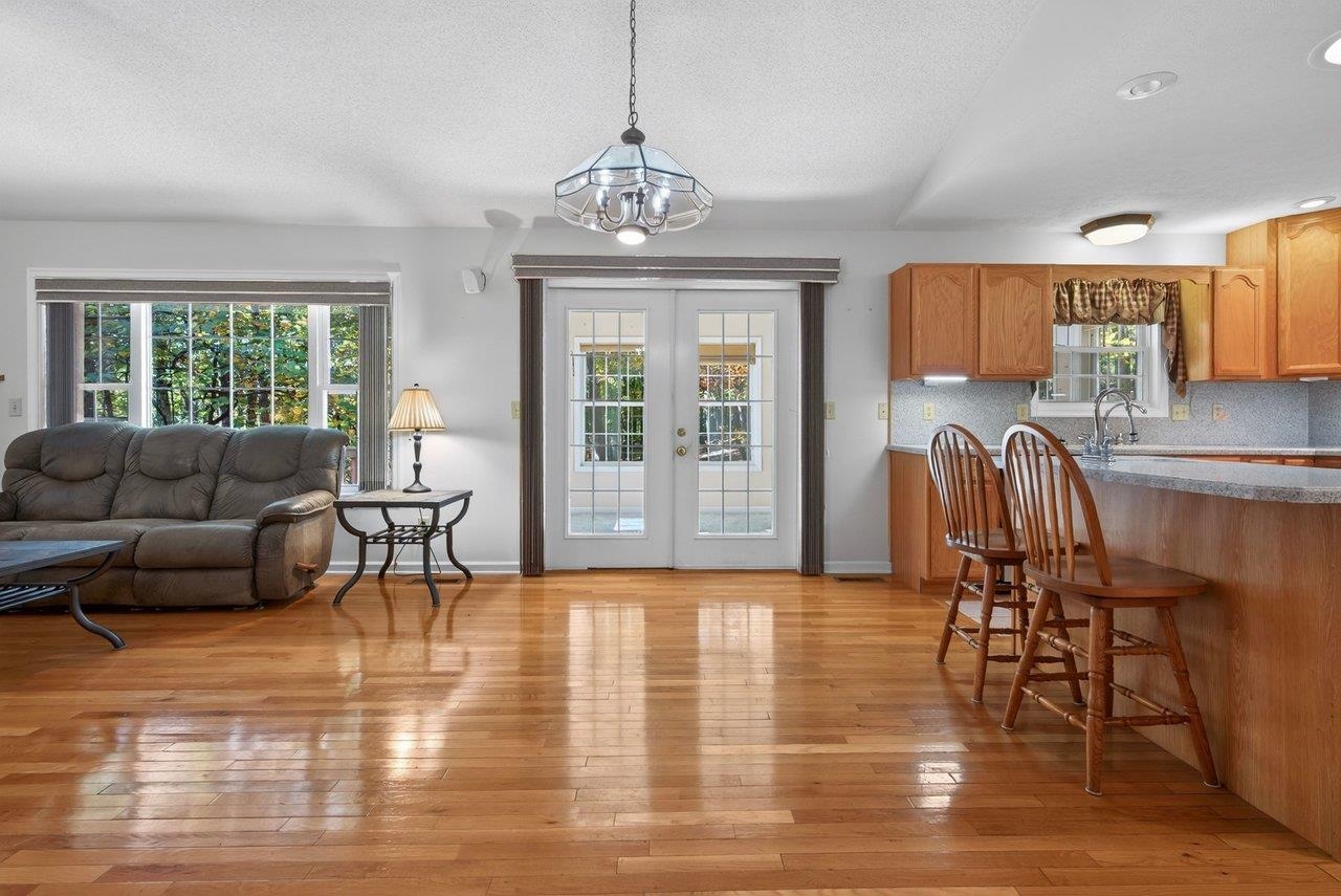149 Pleasant Ln photo 16
