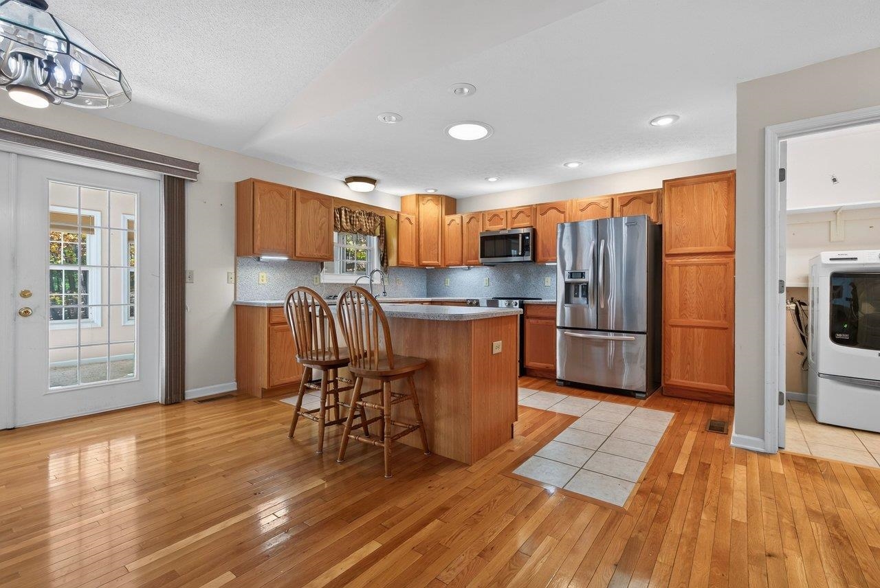 149 Pleasant Ln photo 17