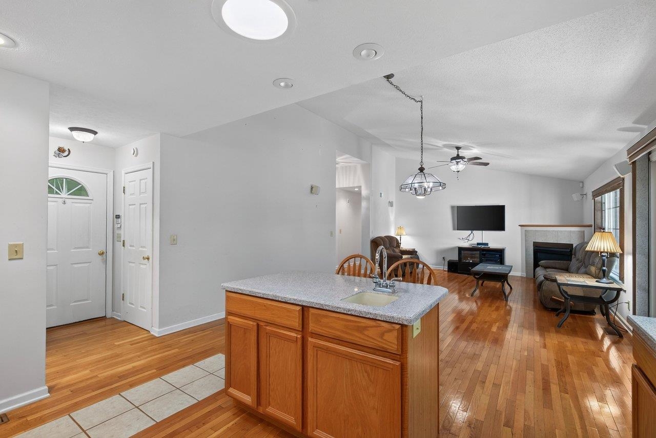 149 Pleasant Ln photo 18