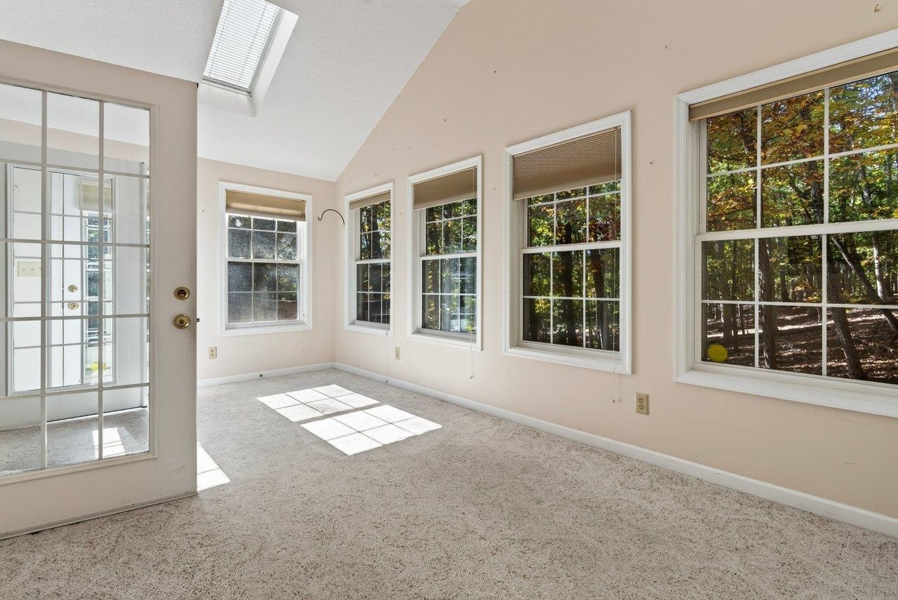 149 Pleasant Ln photo 28