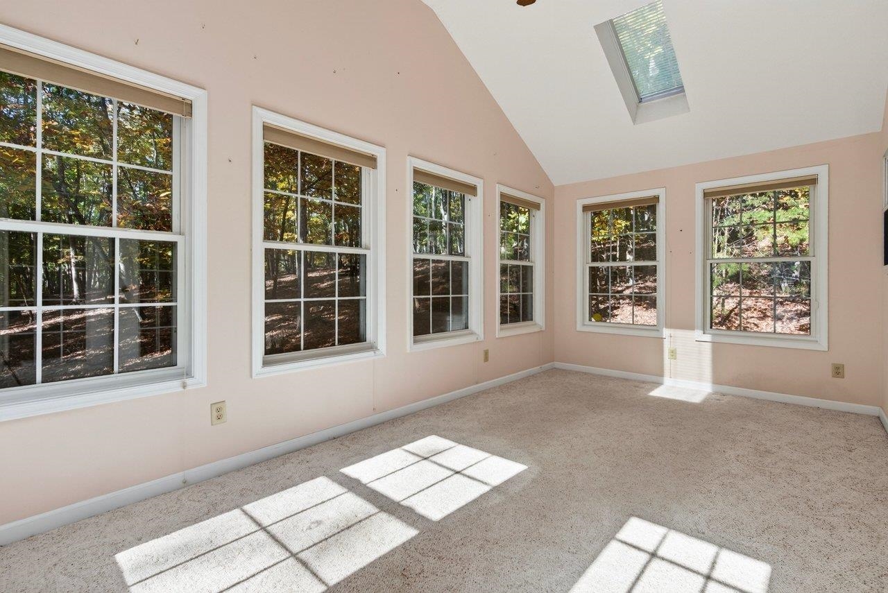 149 Pleasant Ln photo 29