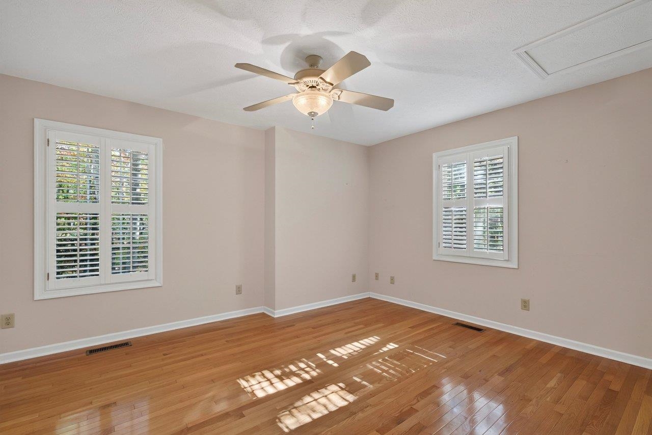149 Pleasant Ln photo 36