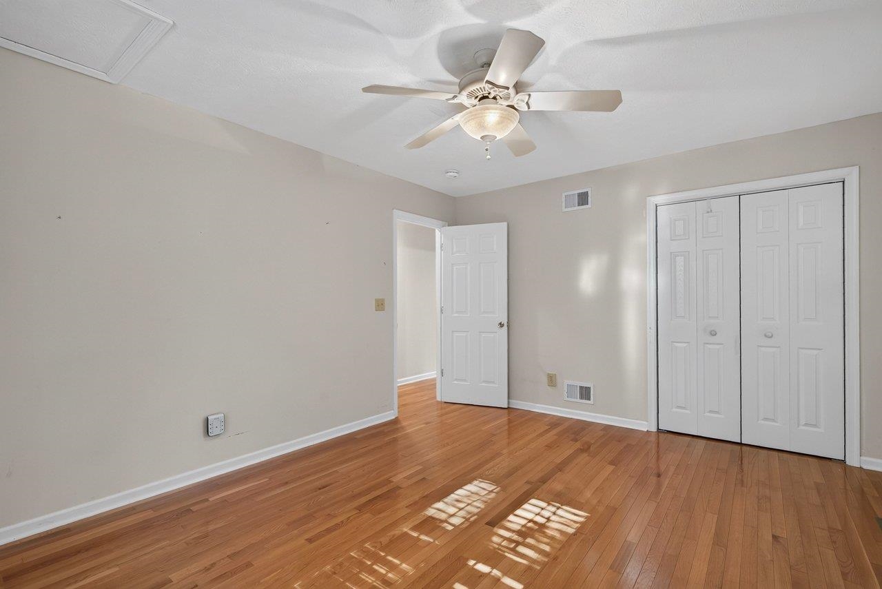 149 Pleasant Ln photo 37