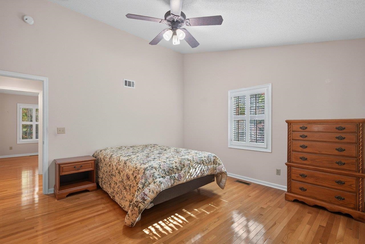149 Pleasant Ln photo 40