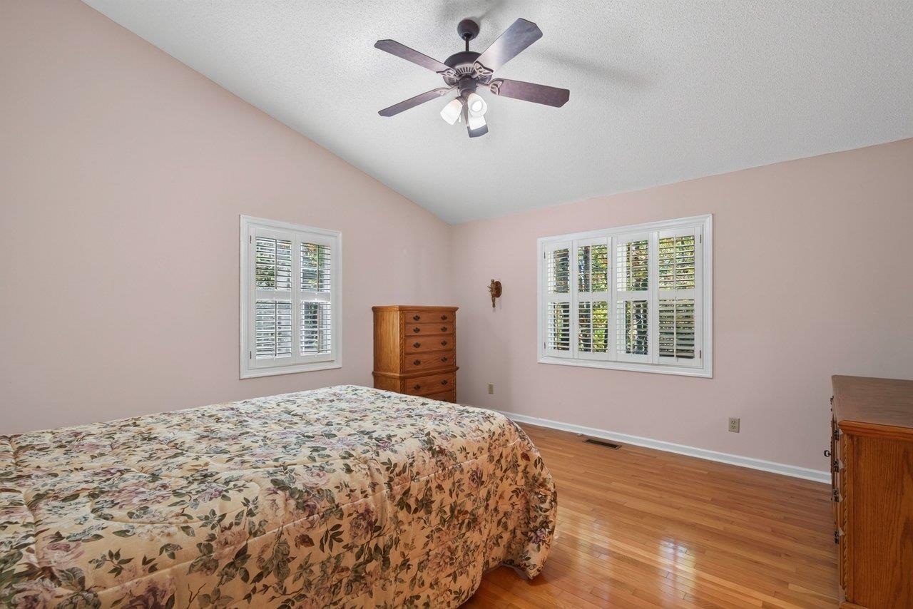 149 Pleasant Ln photo 41