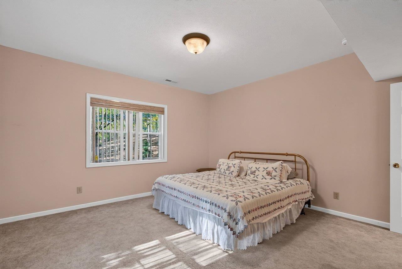 149 Pleasant Ln photo 49