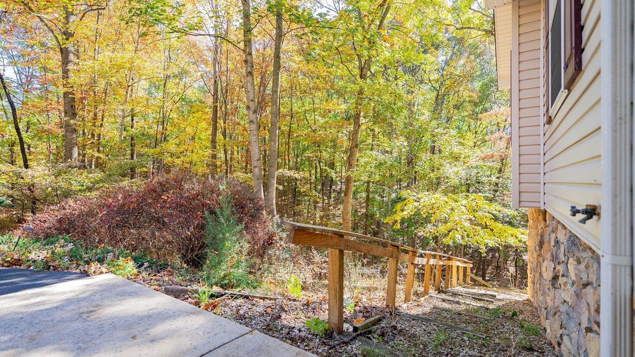 149 Pleasant Ln photo 5