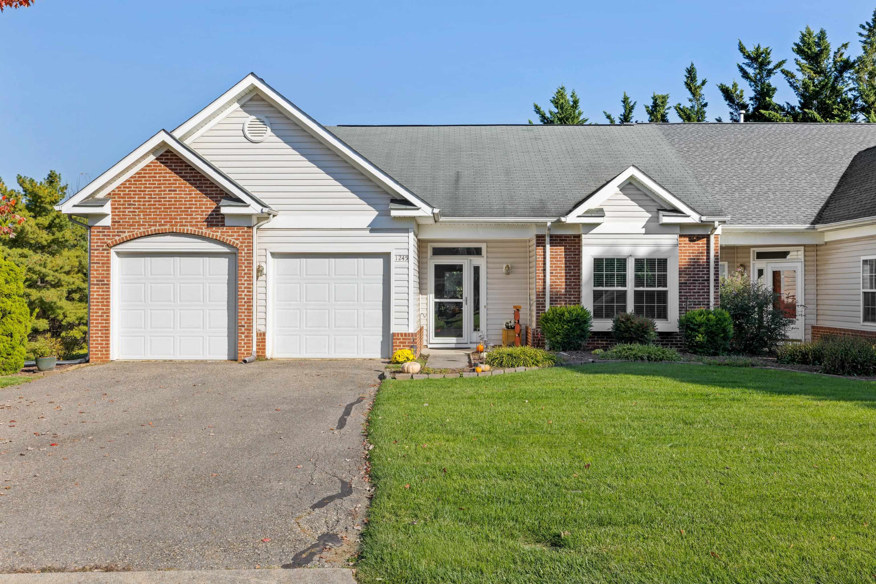 1245 Wordsworth Ct photo 2
