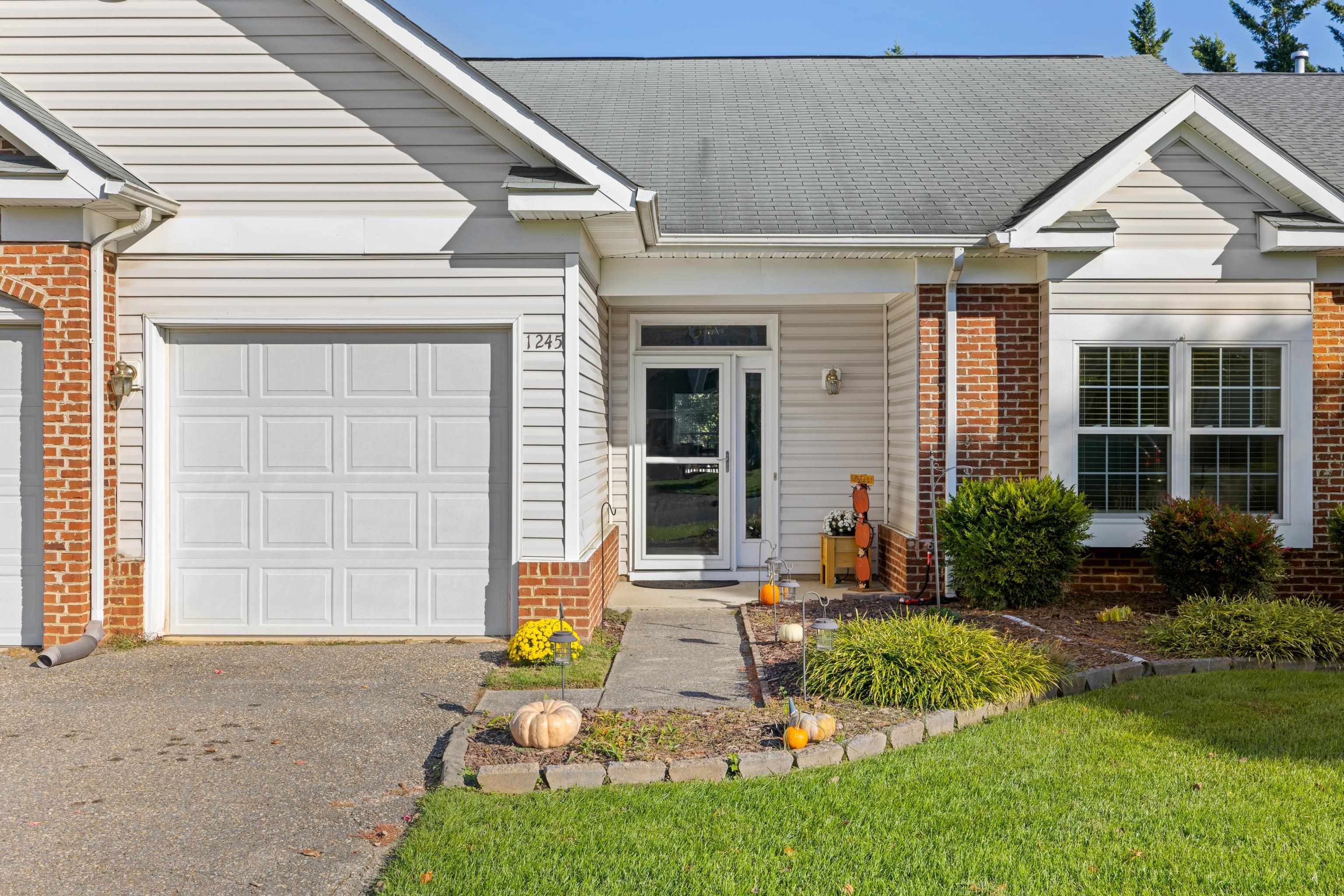 1245 Wordsworth Ct photo 6