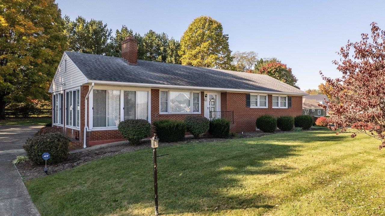 611 Woods Rd