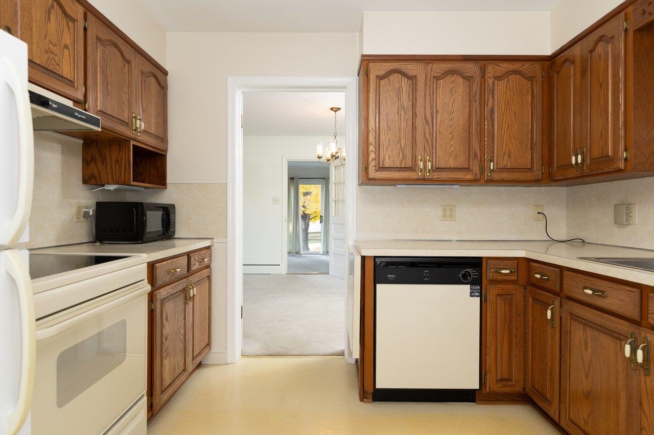 611 Woods Rd photo 14