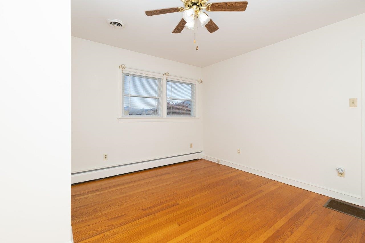 611 Woods Rd photo 21