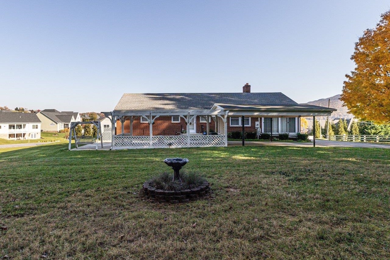 611 Woods Rd photo 45