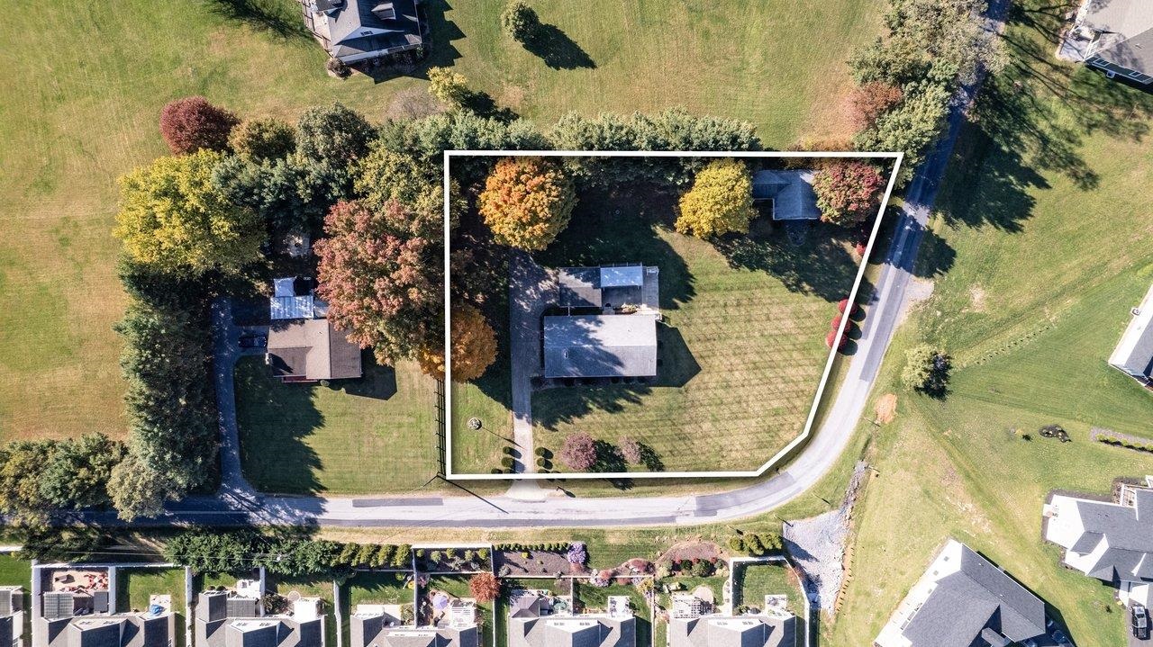611 Woods Rd photo 64