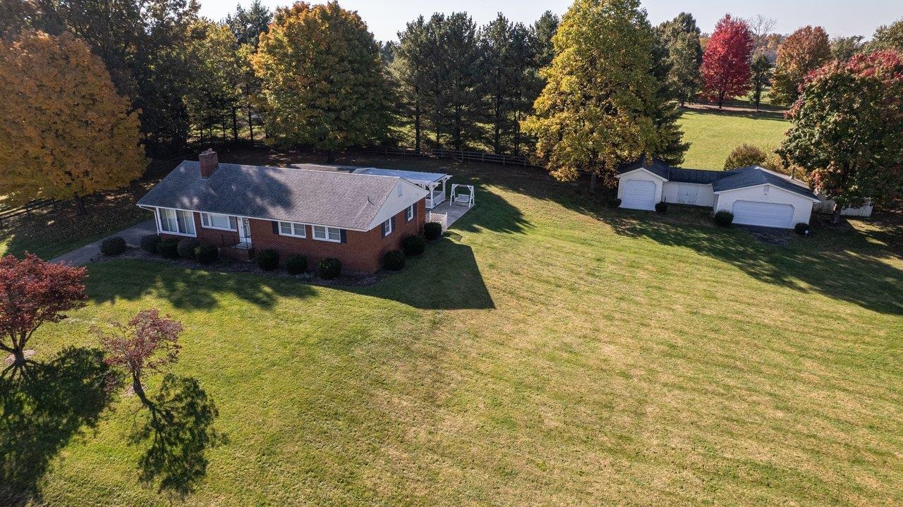 611 Woods Rd photo 71
