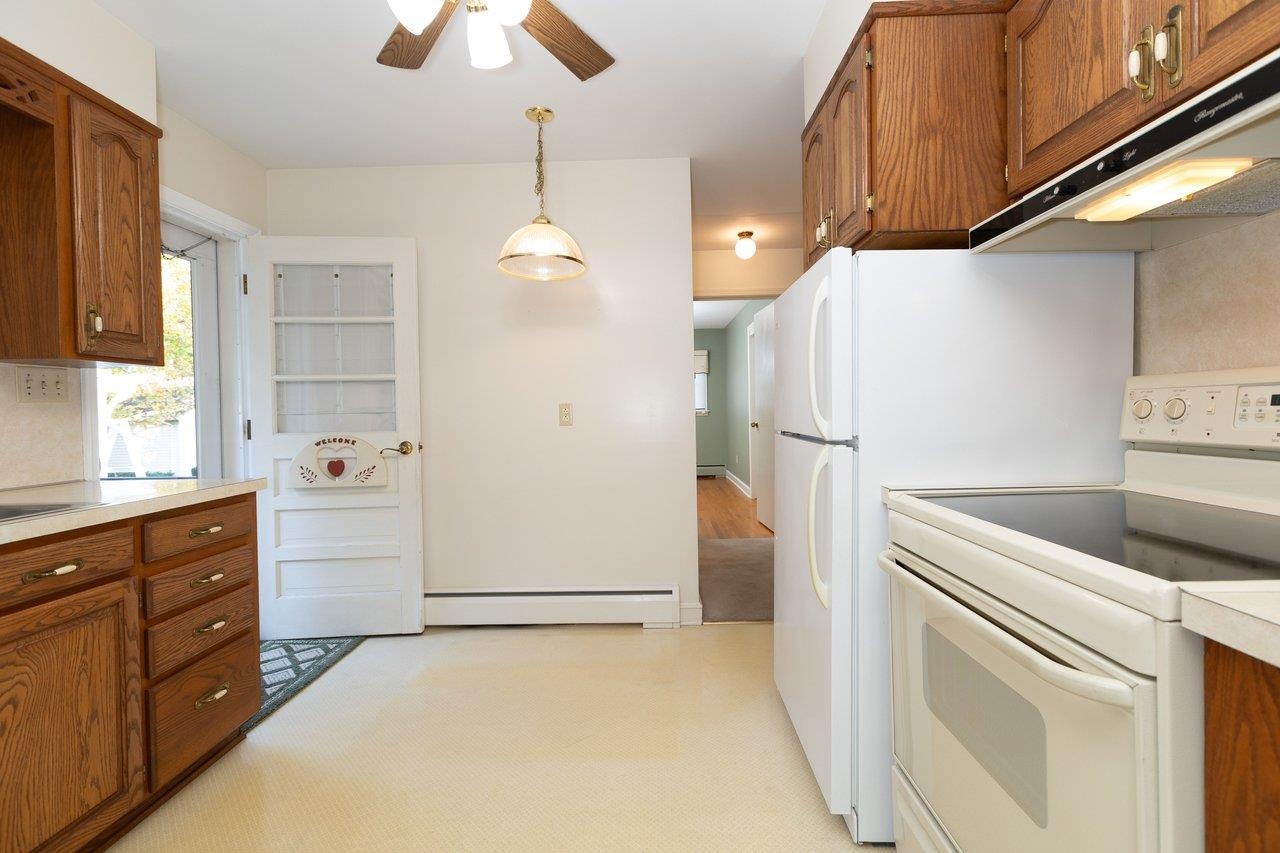 611 Woods Rd photo 9