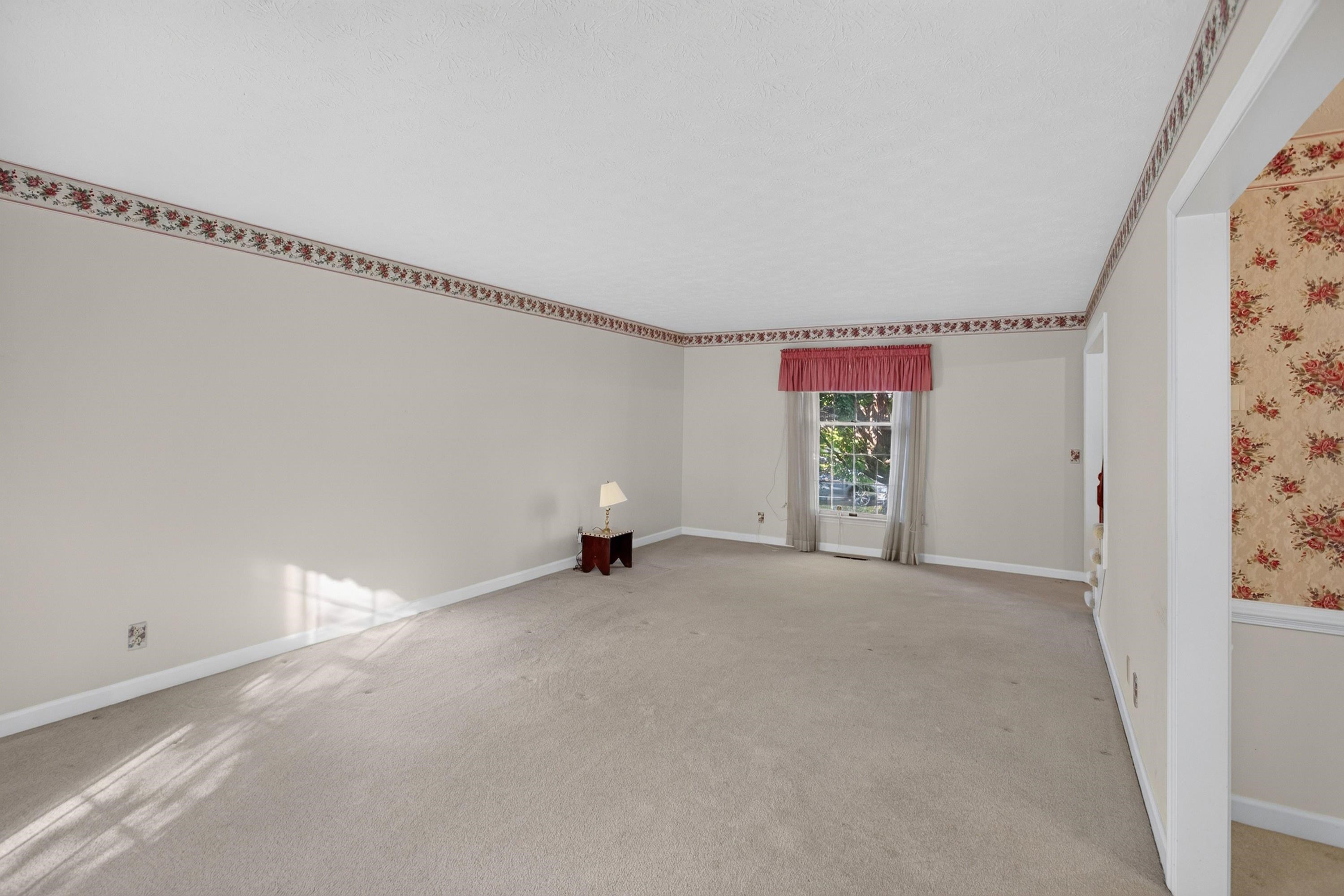 438 Preston Dr photo 8