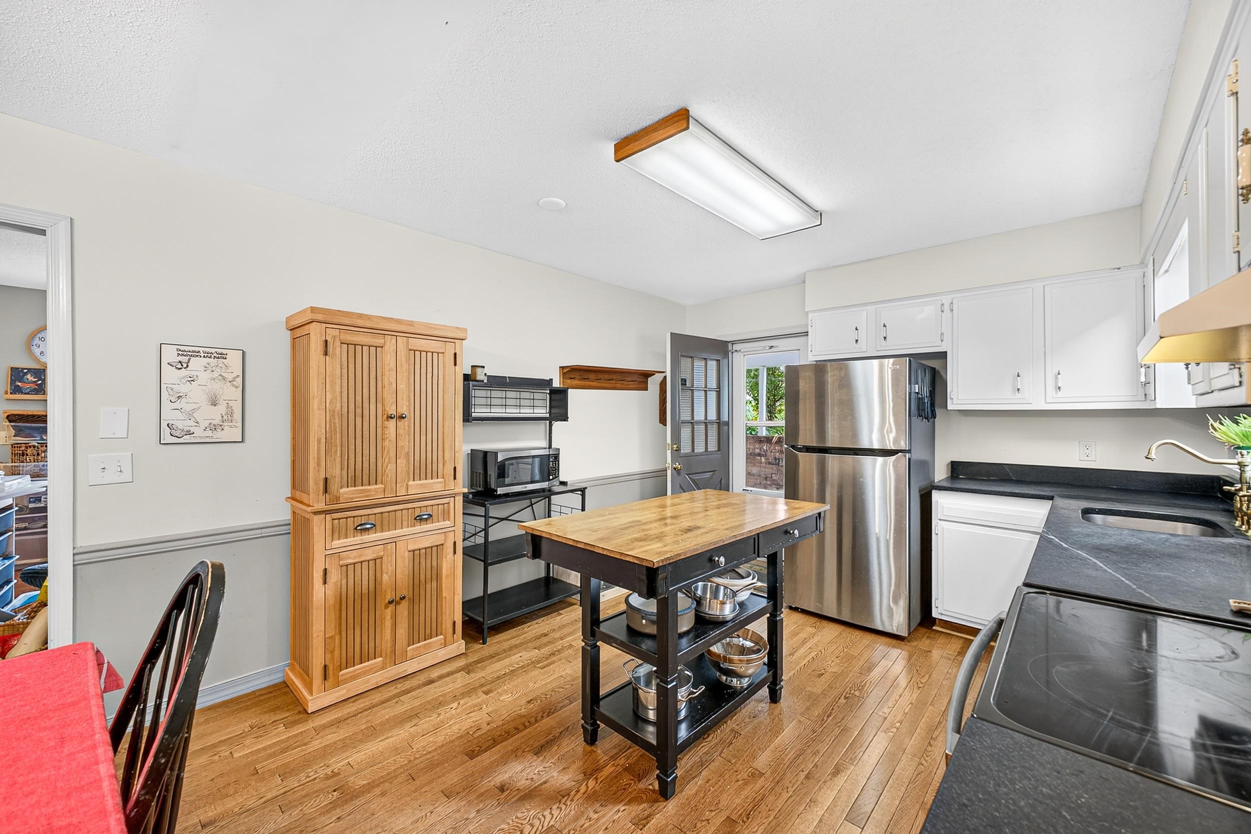 419 West Ave photo 4