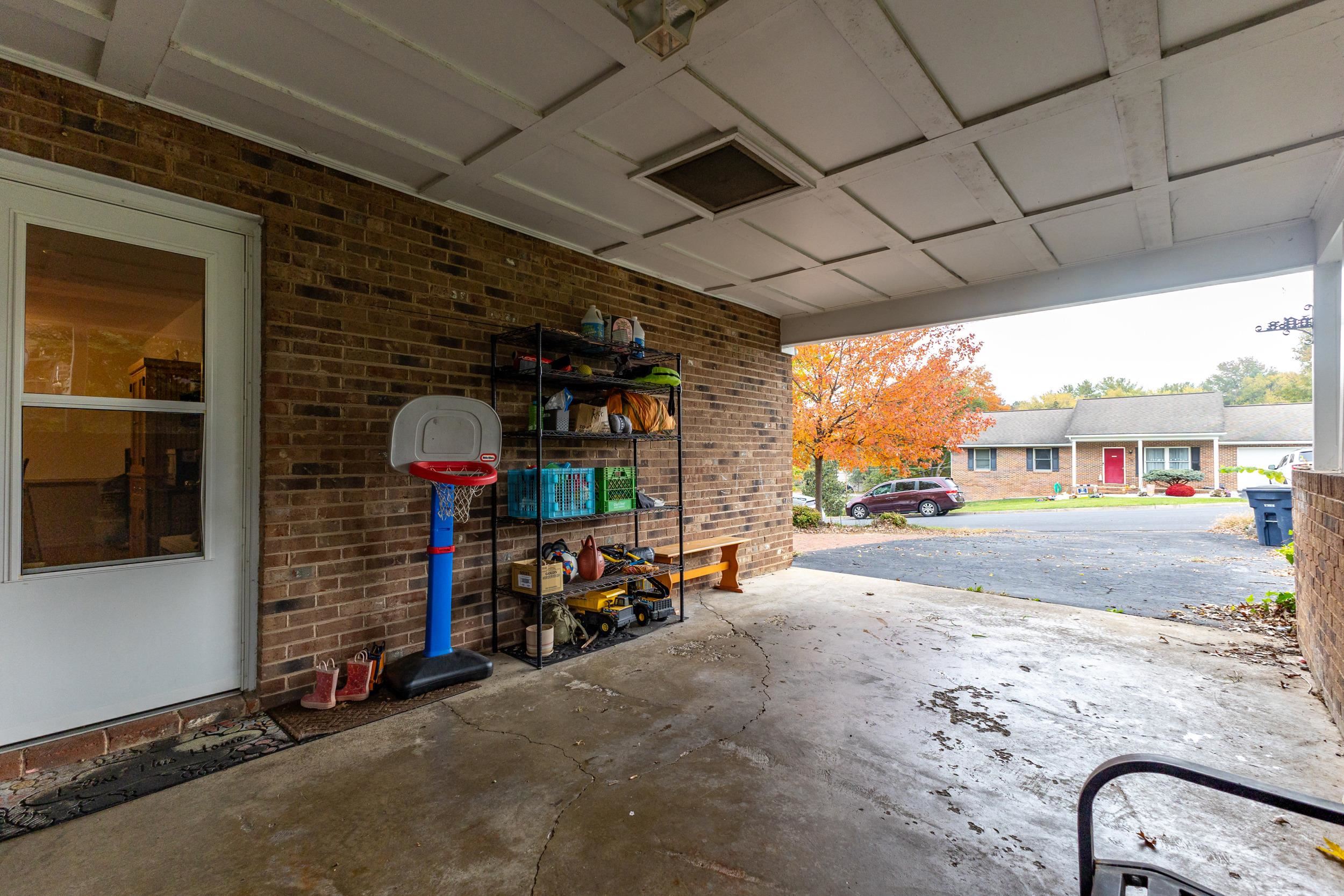 419 West Ave photo 57