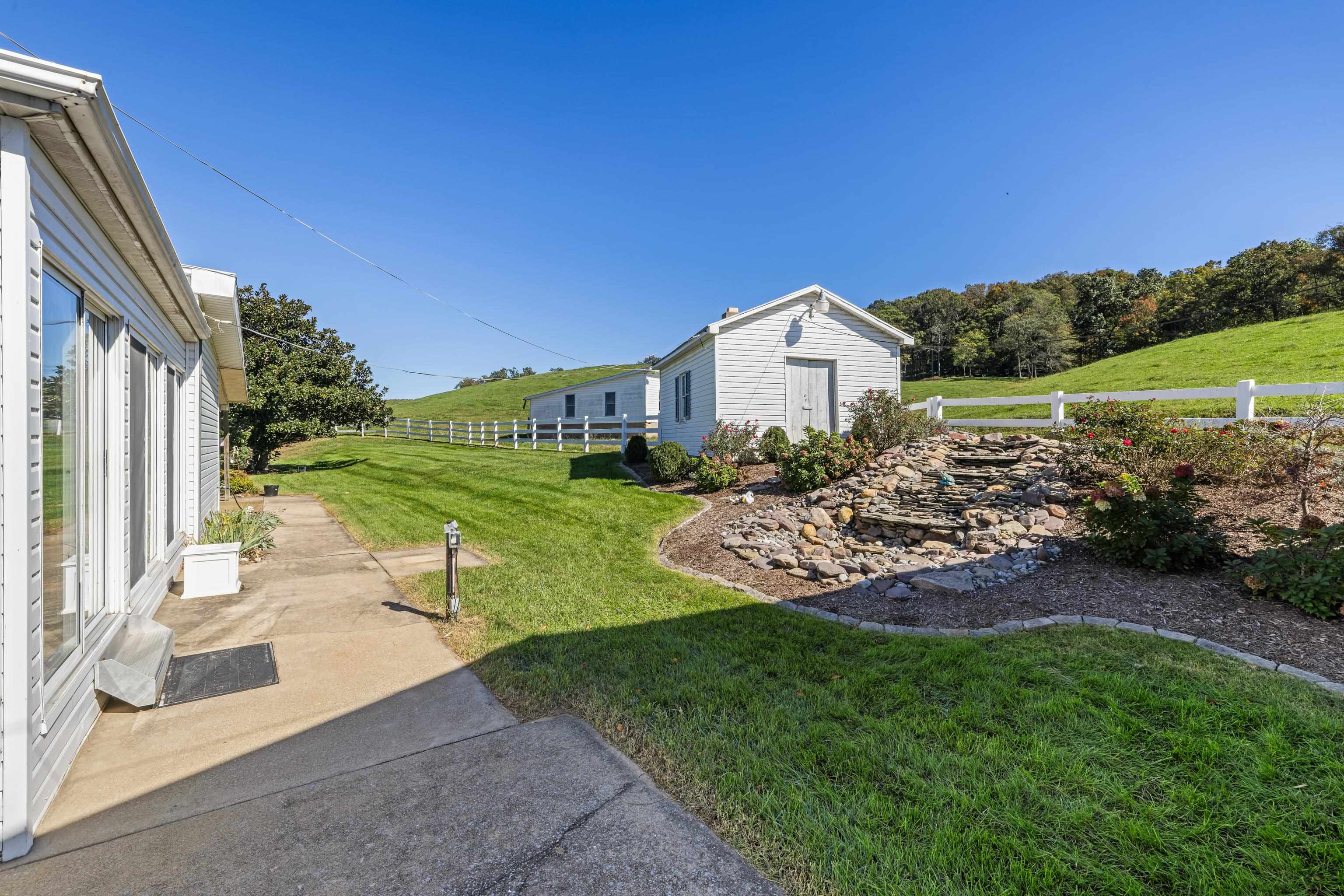 8274 Simmers Valley Rd photo 60
