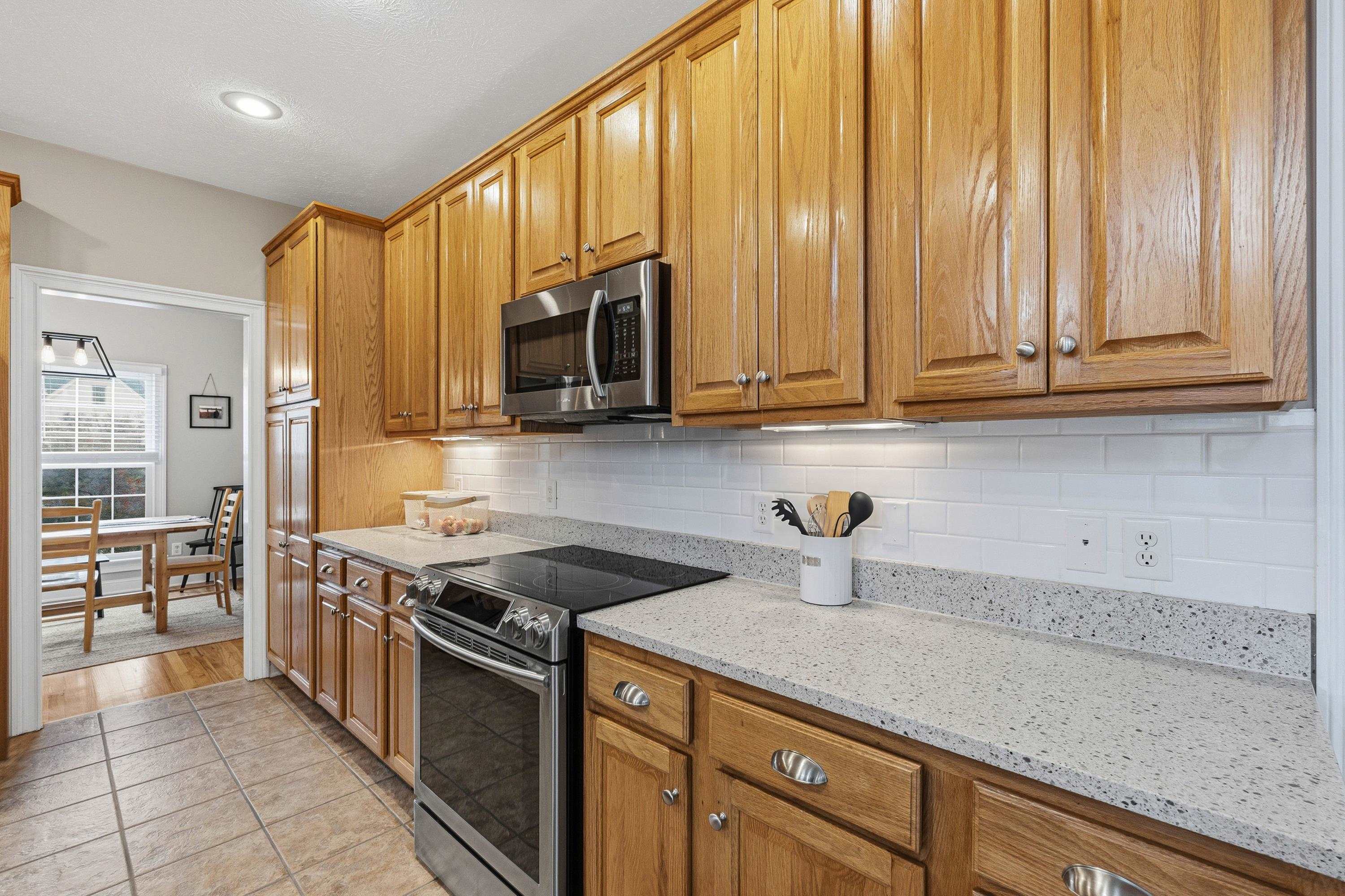 3240 Baybrook Dr photo 19