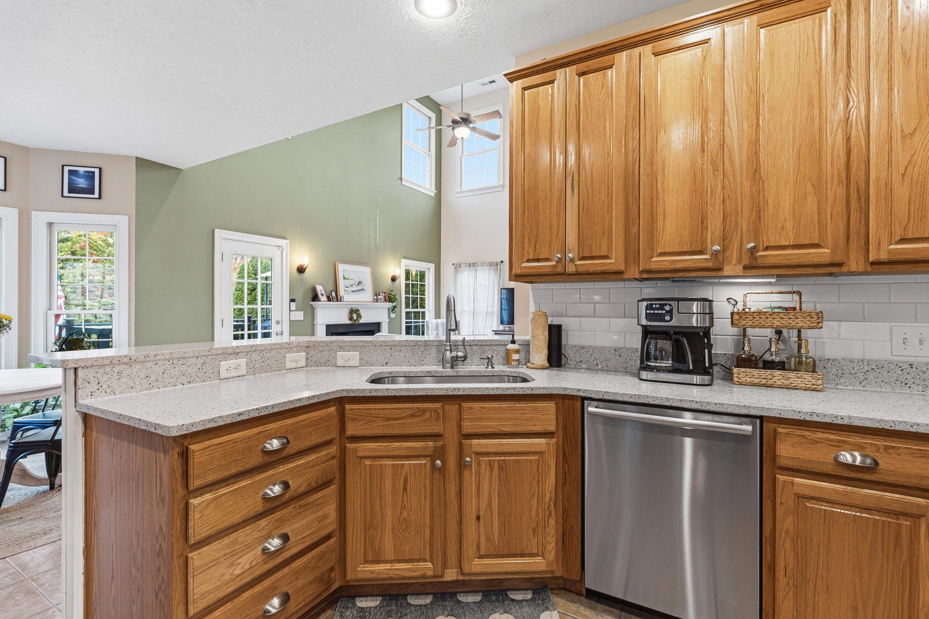 3240 Baybrook Dr photo 23