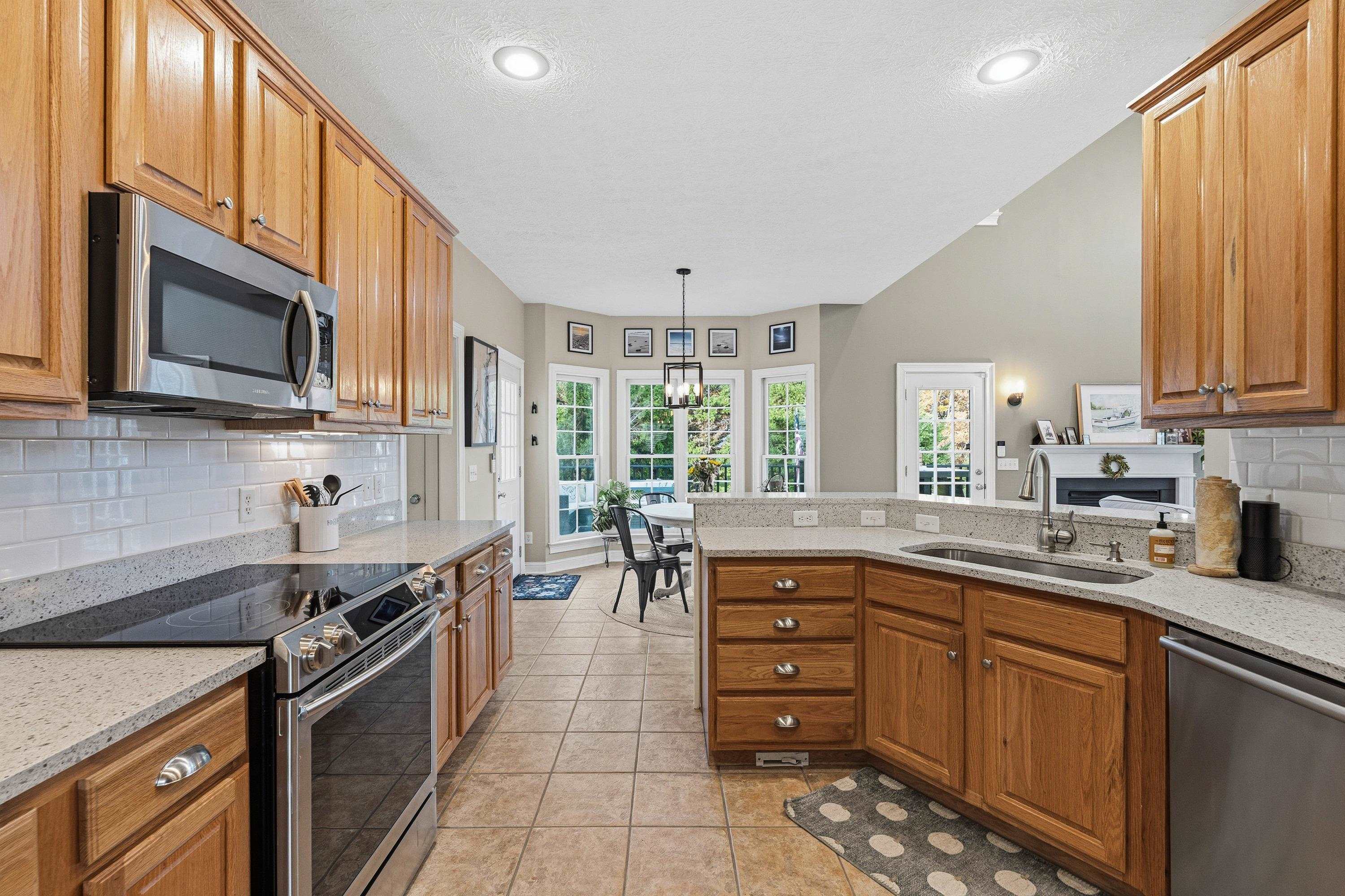 3240 Baybrook Dr photo 25