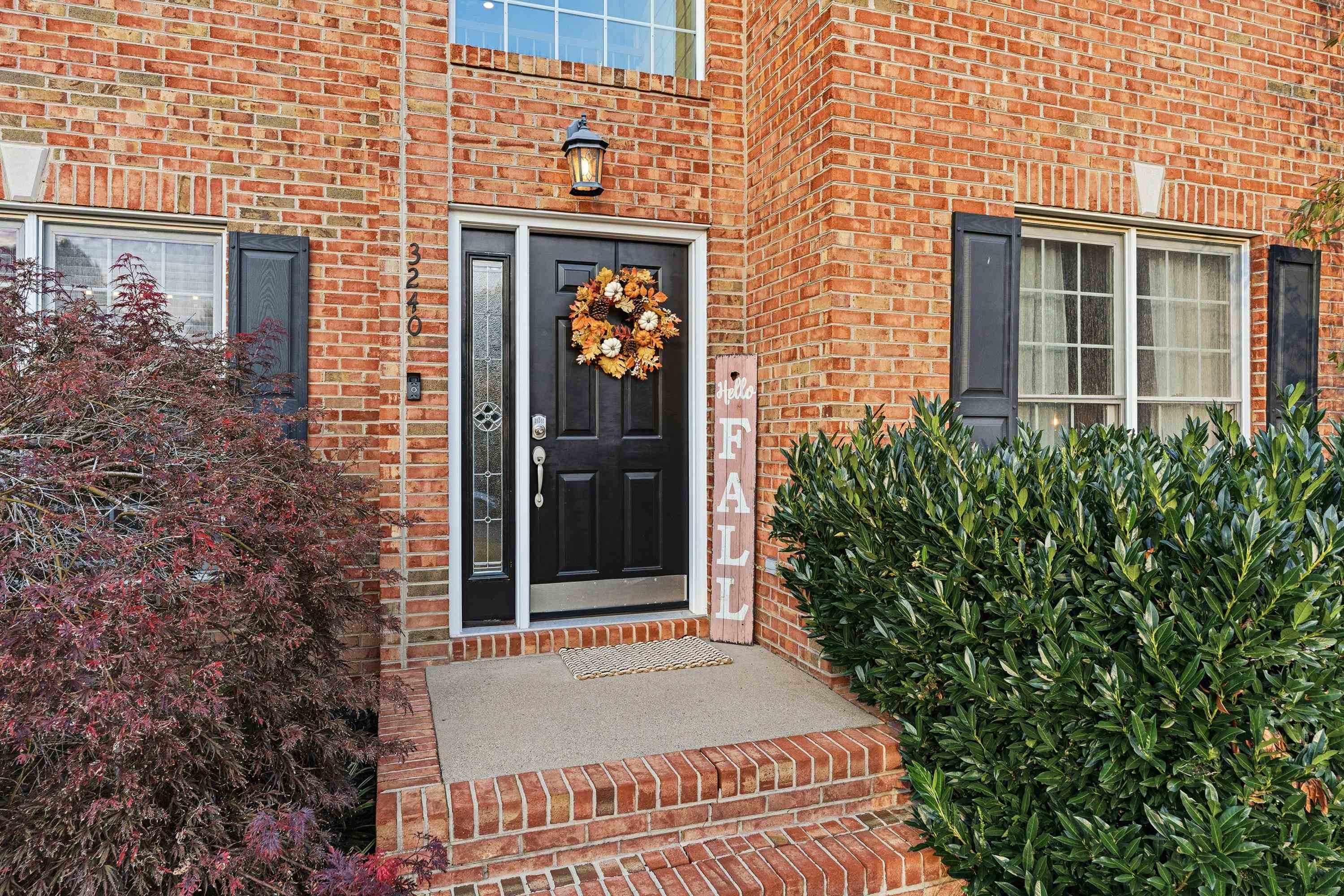 3240 Baybrook Dr photo 3