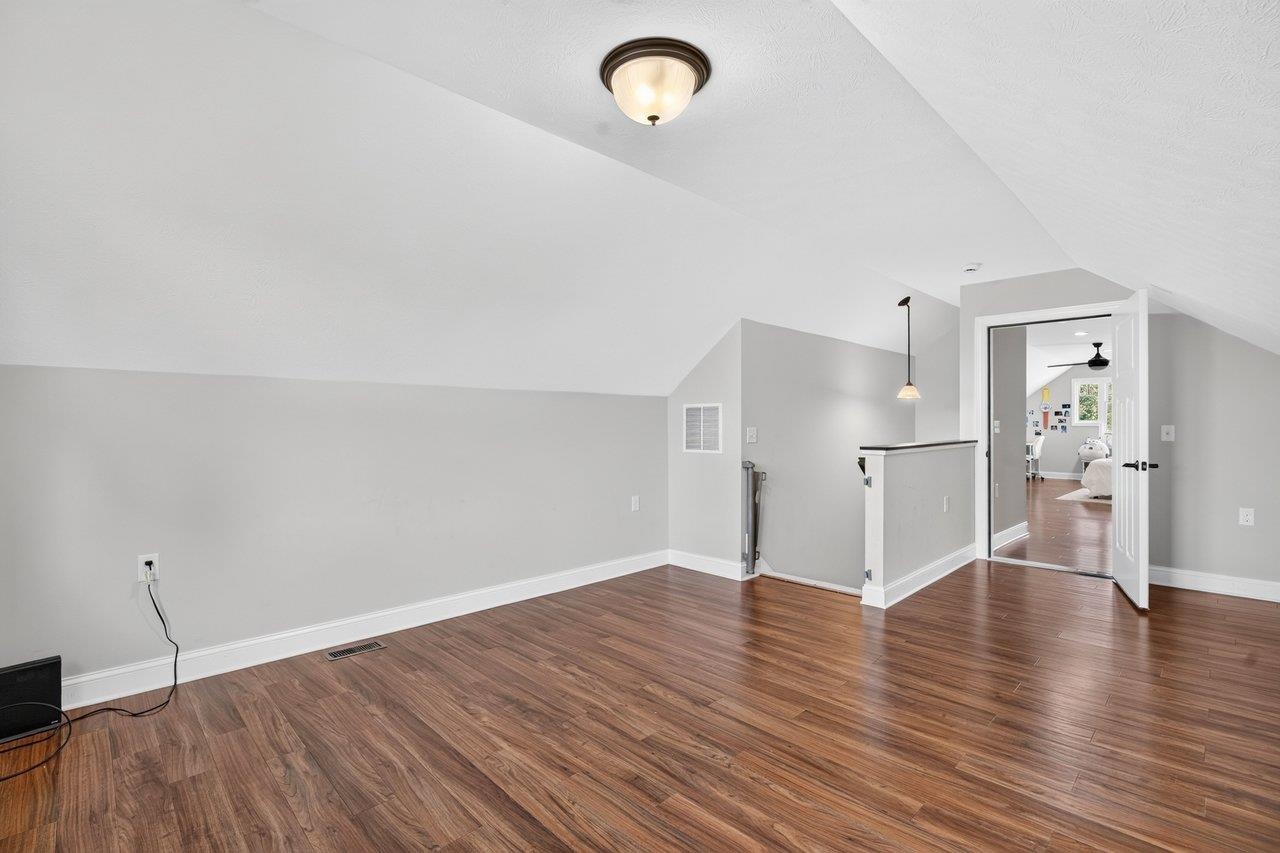 2565 Greenport Dr photo 26