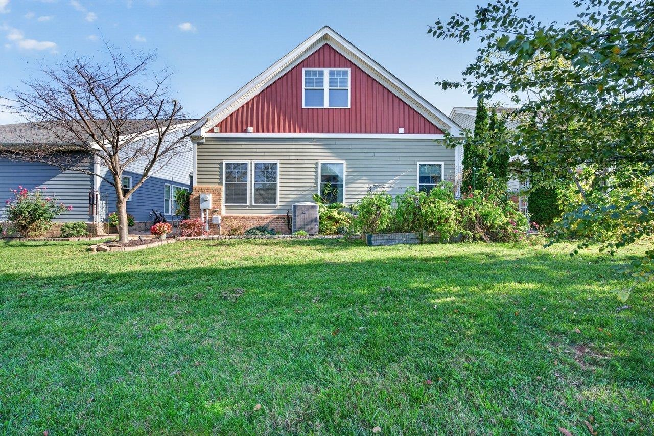 2565 Greenport Dr photo 33